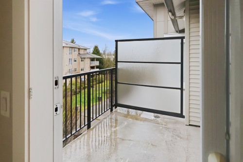 417-13740 75A Avenue, Surrey, BC 