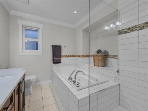 11923 92 Avenue, Delta, BC 