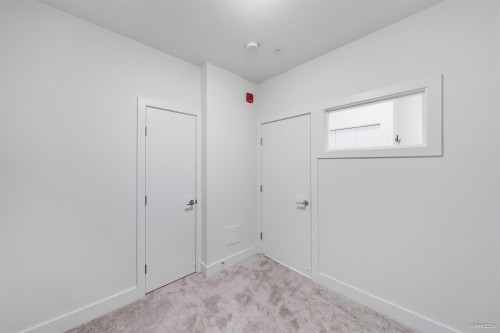 202-6468 195A Street, Surrey, BC 