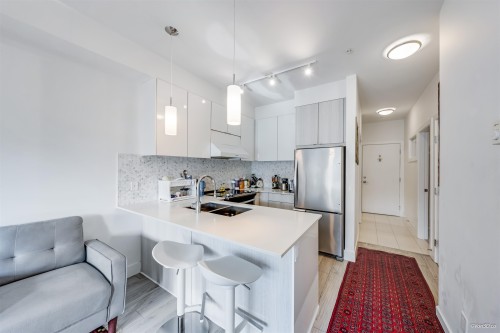 202-6468 195A Street, Surrey, BC 