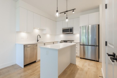 210-19935 75A Avenue, Langley, BC 