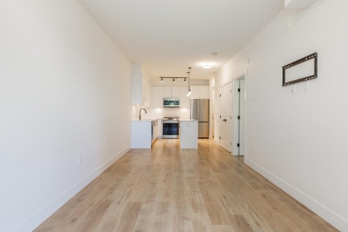 210-19935 75A Avenue, Langley, BC 