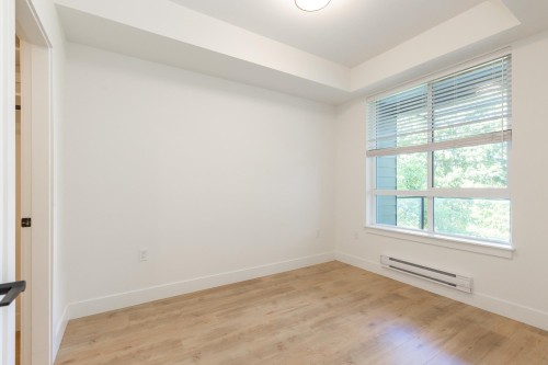 210-19935 75A Avenue, Langley, BC 