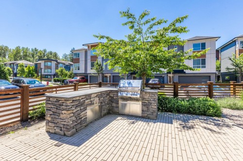 210-19935 75A Avenue, Langley, BC 