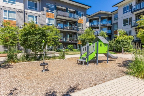 210-19935 75A Avenue, Langley, BC 