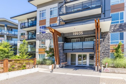 210-19935 75A Avenue, Langley, BC 