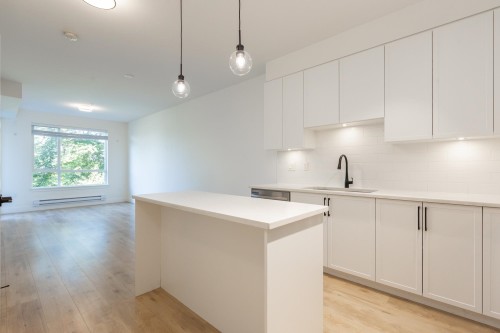 210-19935 75A Avenue, Langley, BC 