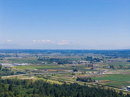 13803 56 Avenue, Surrey, BC 
