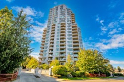 1702-13880 101st Avenue Surrey, BC V3T 5T1