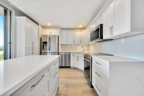 1702-13880 101St Avenue, Surrey, BC 