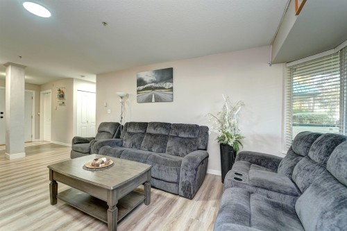 116-2964 Trethewey Street, Abbotsford, BC 