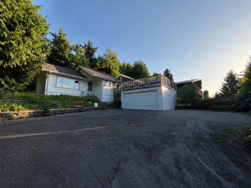 4660 207b Street  Langley, BC V3A 7P1