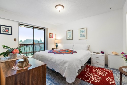 13474 15 Avenue, Surrey, BC - Indoor Photo Showing Bedroom