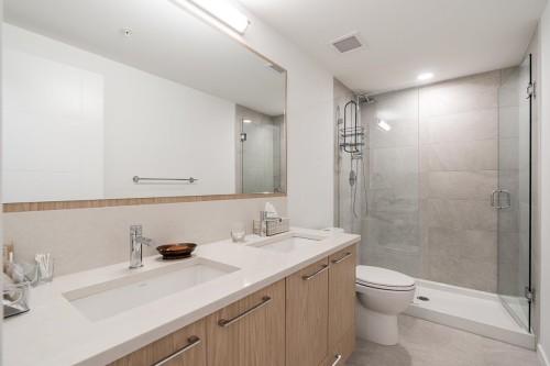 411-3182 Gladwin Road, Abbotsford, BC 