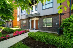 8-19760 55 Avenue Langley, BC V3A 0L1
