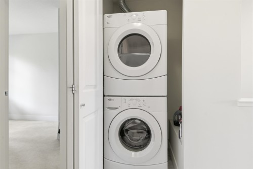 20-3399 151 Street, Surrey, BC - Indoor Photo Showing Laundry Room
