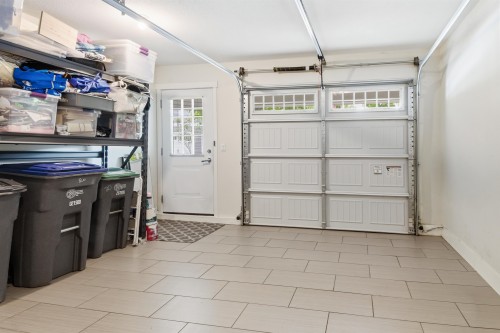 20-3399 151 Street, Surrey, BC - Indoor Photo Showing Garage
