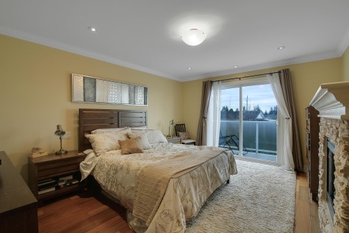 1050 Parker Street, White Rock, BC 