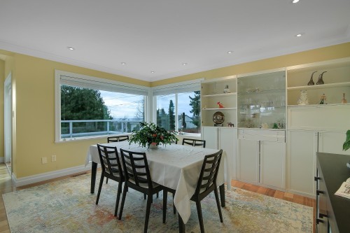 1050 Parker Street, White Rock, BC 