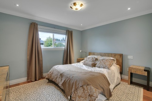 1050 Parker Street, White Rock, BC 
