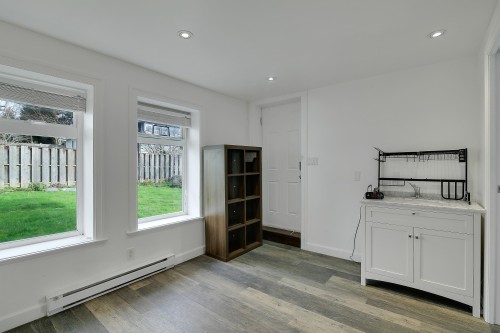 1050 Parker Street, White Rock, BC 
