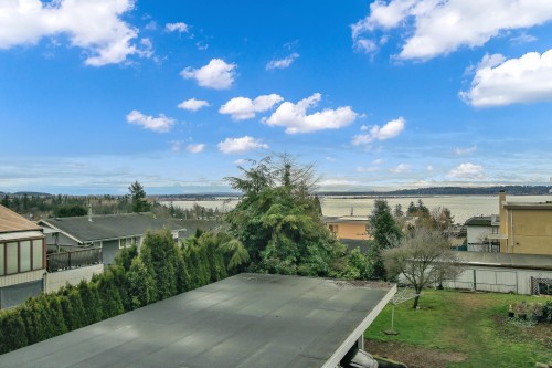 1050 Parker Street, White Rock, BC 