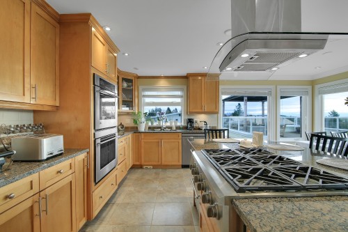 1050 Parker Street, White Rock, BC 