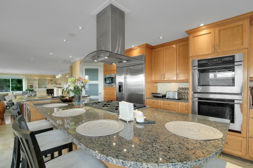 1050 Parker Street, White Rock, BC 