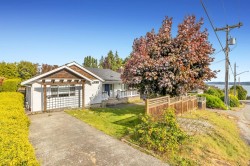 1154 Finlay Street  White Rock, BC V4B 4K8
