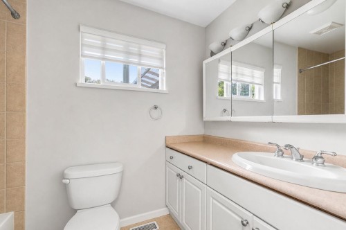 1154 Finlay Street, White Rock, BC 