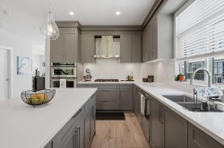60-20327 72b Avenue Langley, BC V2Y 4J6