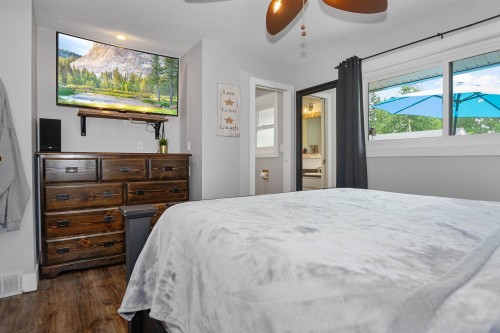 24645 50 Avenue, Langley, BC - Indoor Photo Showing Bedroom