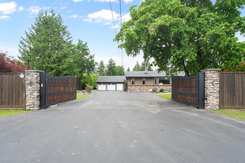 24645 50 Avenue, Langley, BC - Outdoor