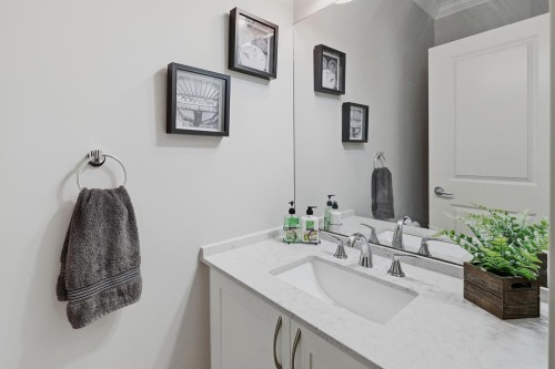 16-15255 36 Avenue, Surrey, BC 