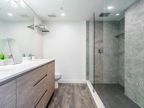 2203-10899 University Drive, Surrey, BC 