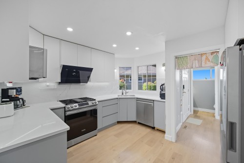 118-15121 19 Avenue, Surrey, BC 