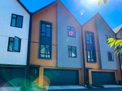 48-16685 25 Avenue Surrey, BC V3Z 0Z4