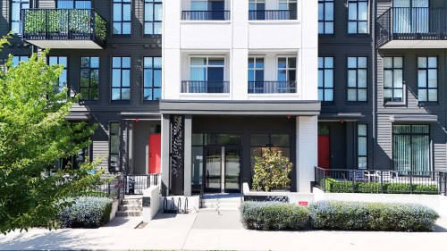 304-13963 105 Boulevard  Surrey, BC V3T 0M9