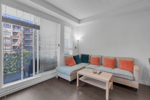 304-13963 105 Boulevard, Surrey, BC 