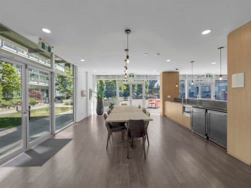 304-13963 105 Boulevard, Surrey, BC 