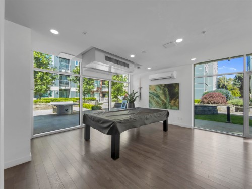 304-13963 105 Boulevard, Surrey, BC 