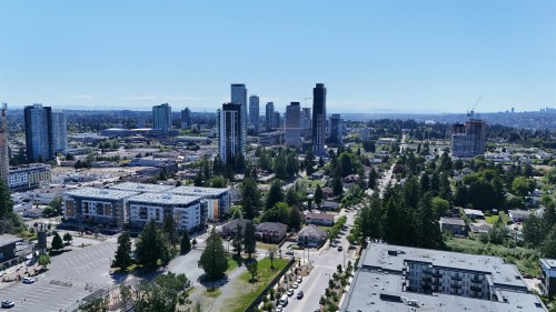 304-13963 105 Boulevard, Surrey, BC 