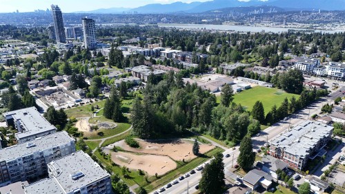 304-13963 105 Boulevard, Surrey, BC 