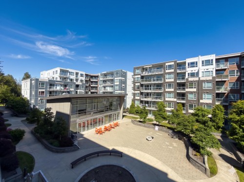 304-13963 105 Boulevard, Surrey, BC 