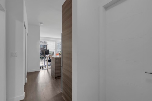 304-13963 105 Boulevard, Surrey, BC 