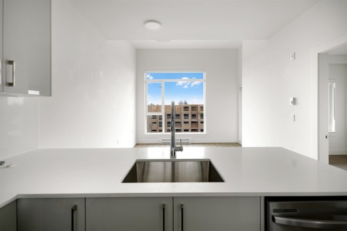 609-15739 Fraser Highway, Surrey, BC 