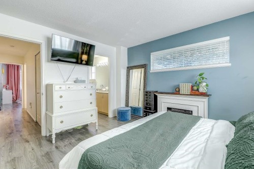 57-8775 161 Street, Surrey, BC - Indoor Photo Showing Bedroom