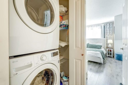 57-8775 161 Street, Surrey, BC - Indoor Photo Showing Laundry Room