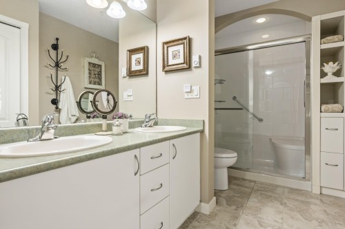 315-33485 South Fraser Way, Abbotsford, BC 