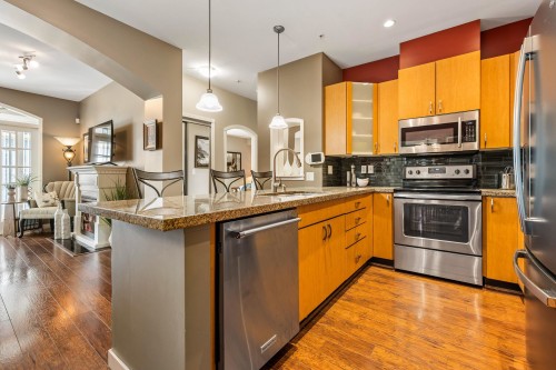 315-33485 South Fraser Way, Abbotsford, BC 